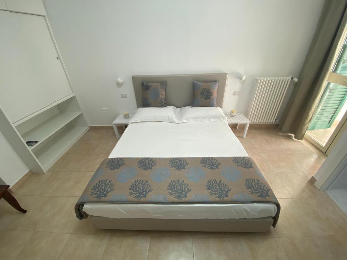Casa Fiorita Bed & Breakfast Весте Екстериор снимка