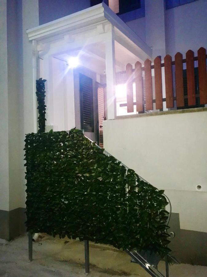 Casa Fiorita Bed & Breakfast Весте Екстериор снимка